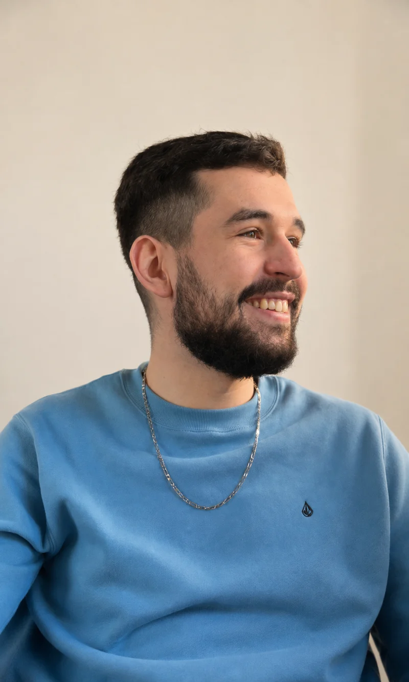 Enzo Gimenez, fondateur de GConnect, souriant